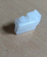 CONNECTOR AND TERMINAL