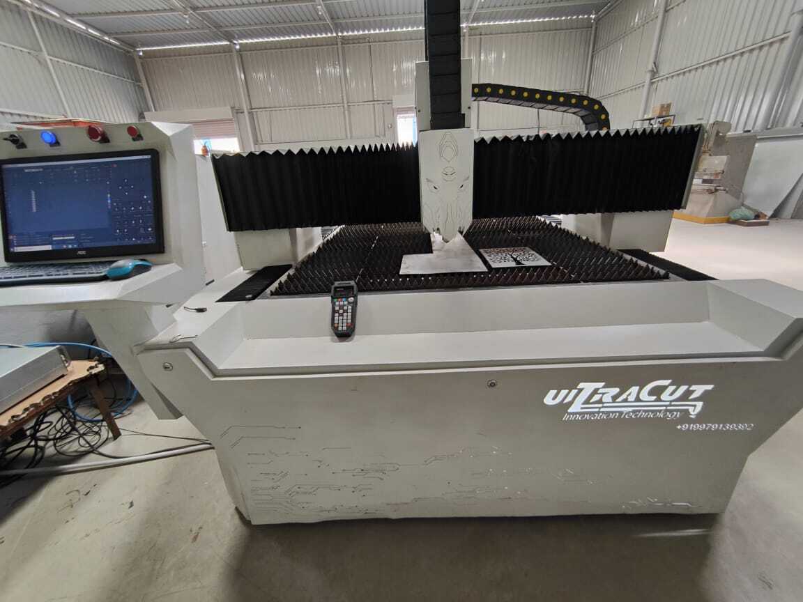 heavy duty industrial cnc fiber laser cutting machine