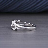 BEAUTIFUL LADIES RING 18KT WHITE GOLD 0.72ct Lab Grown Diamonds