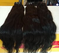 Natural wavy weft bundles