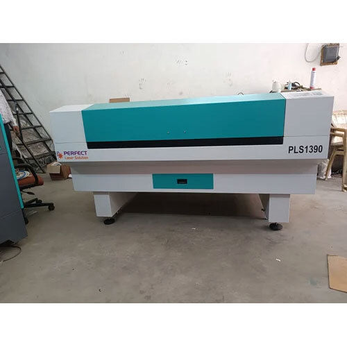 White Acrylic Laser Cutting Machine