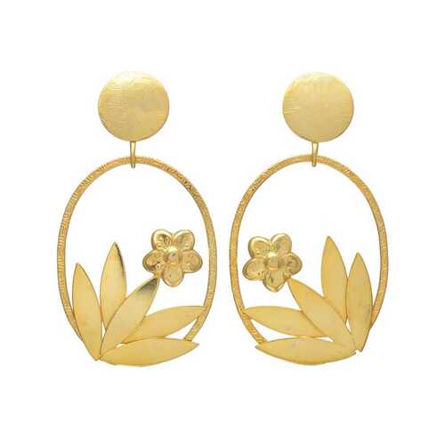 Golden flower drop earring set for woman