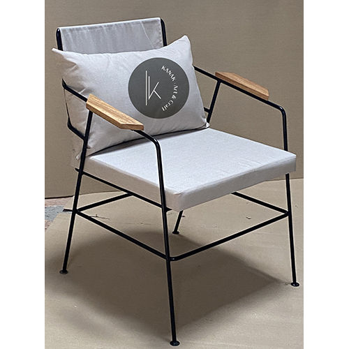 IRON OUTDOOR CHAIR WITH CUSHION