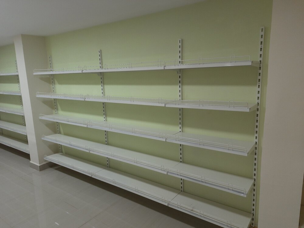 Display Rack With Wooden Strips - Capacity: Requirement Based Ltr