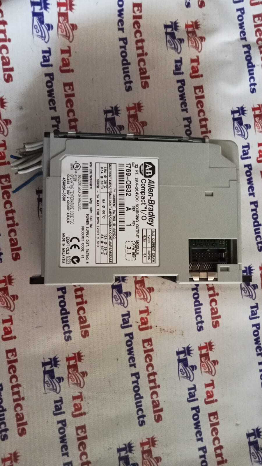 ALLEN BRADLEY 1769-OB32 PLC