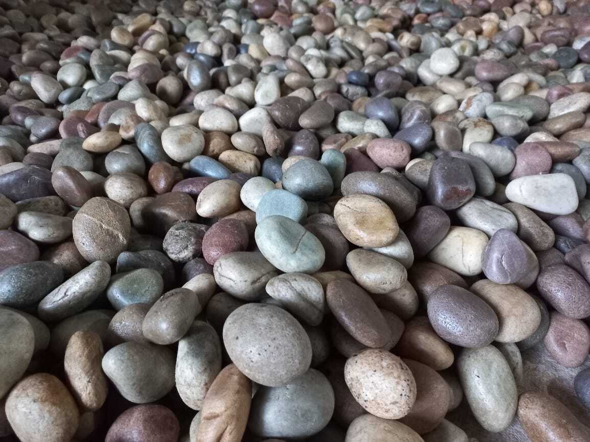 Natural Polish Natural River Pebble Stone for Garden Decoration and Landscaping