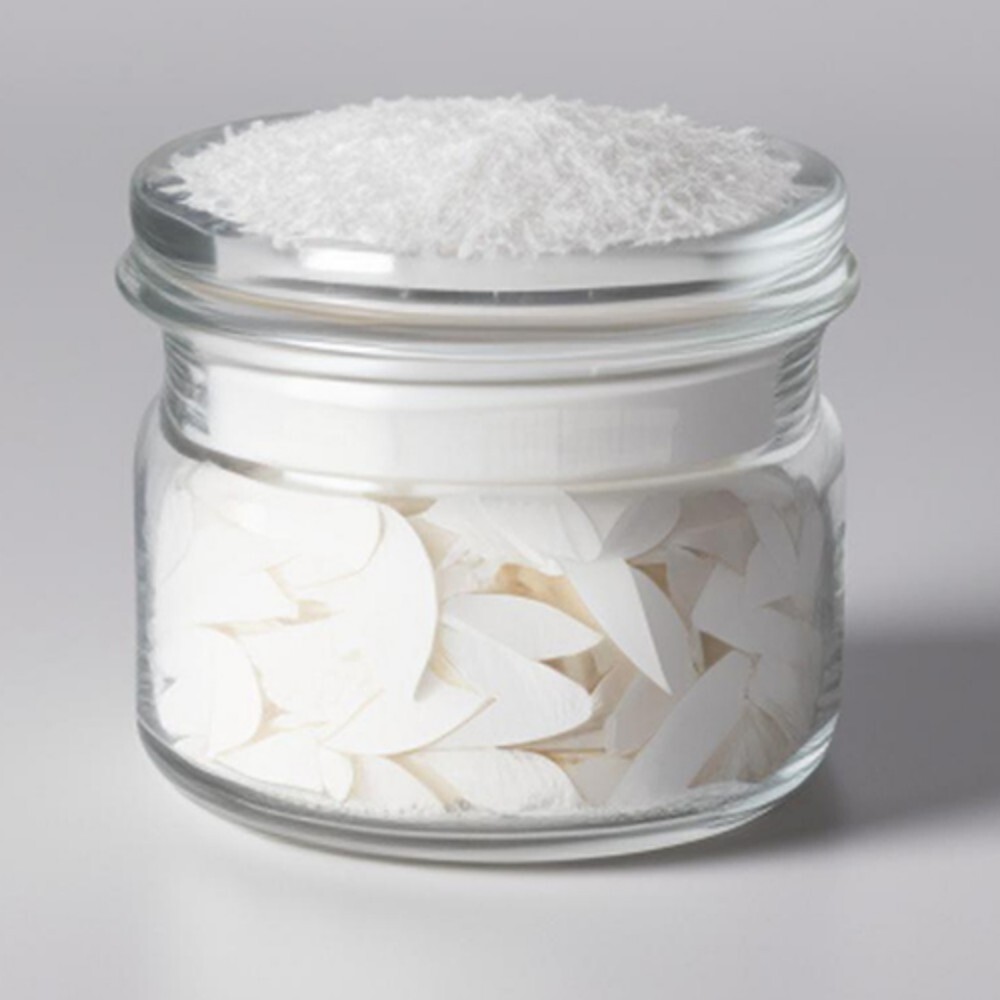 White Hydrogenated Castor Oil Flakes - Reagent Grade, 95% Purity, White Powder Form, Vacuum Pack for Moisture Control