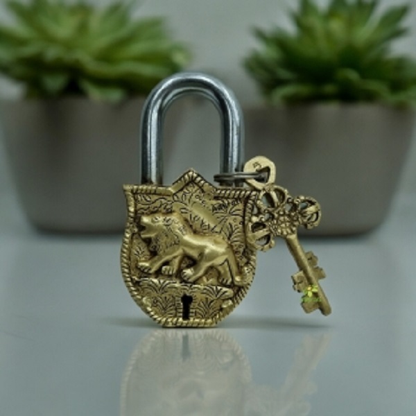 Aakrati Handicraft of Lion Figure Padlock  (Brown)