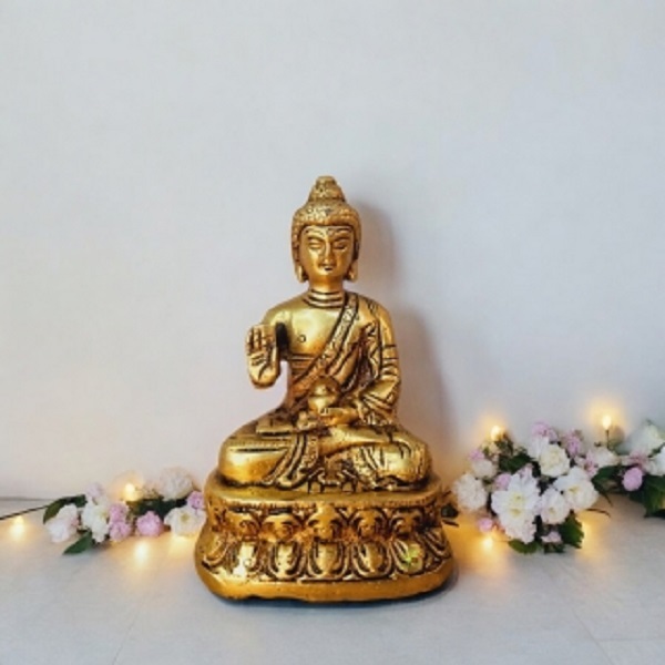 aakrati Buddha Sitting on Lotus - Brass Made Metal Craft for Gift Decorative Showpiece - 8.5 cm  (Brass, Yellow)