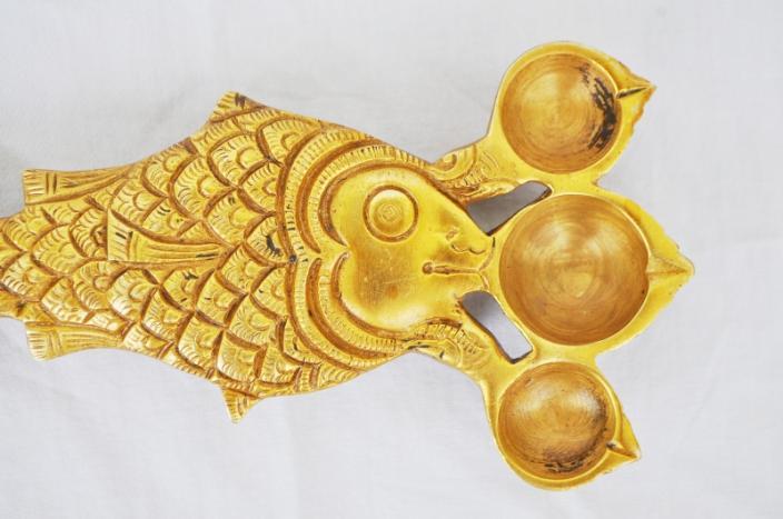 Brass Metal Hand Carved Fish Figure Havan Spoon/oil lamp