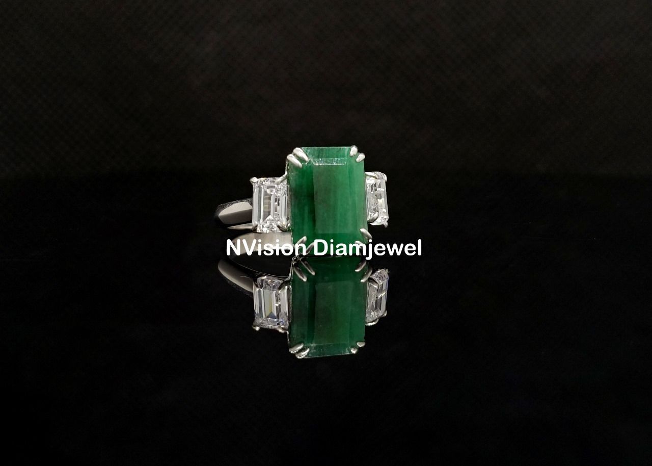 Verdant Halo Natural Green Emrald with Lab Grown Diamond Ring