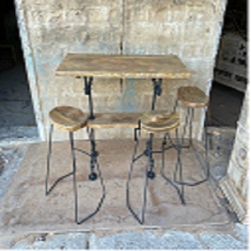 BAR TABLE WITH STOOL