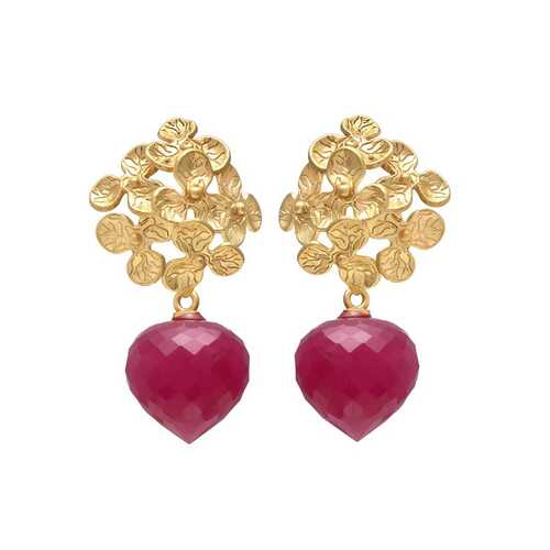 Pot design earring with fuchsia gemstone