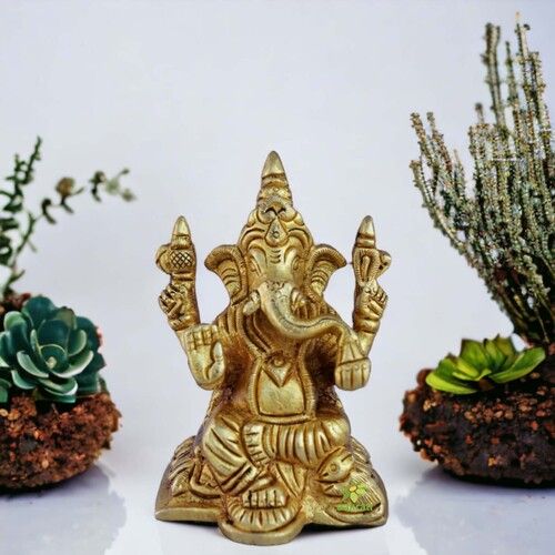 aakrati Lord Ganesha Brass Statue Decorative Showpiece - 8 cm  (Brass, Yellow)