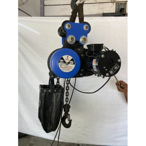 Electric Chain Hoist With Pull Push Trolley Capacity: 1-3 T/hr