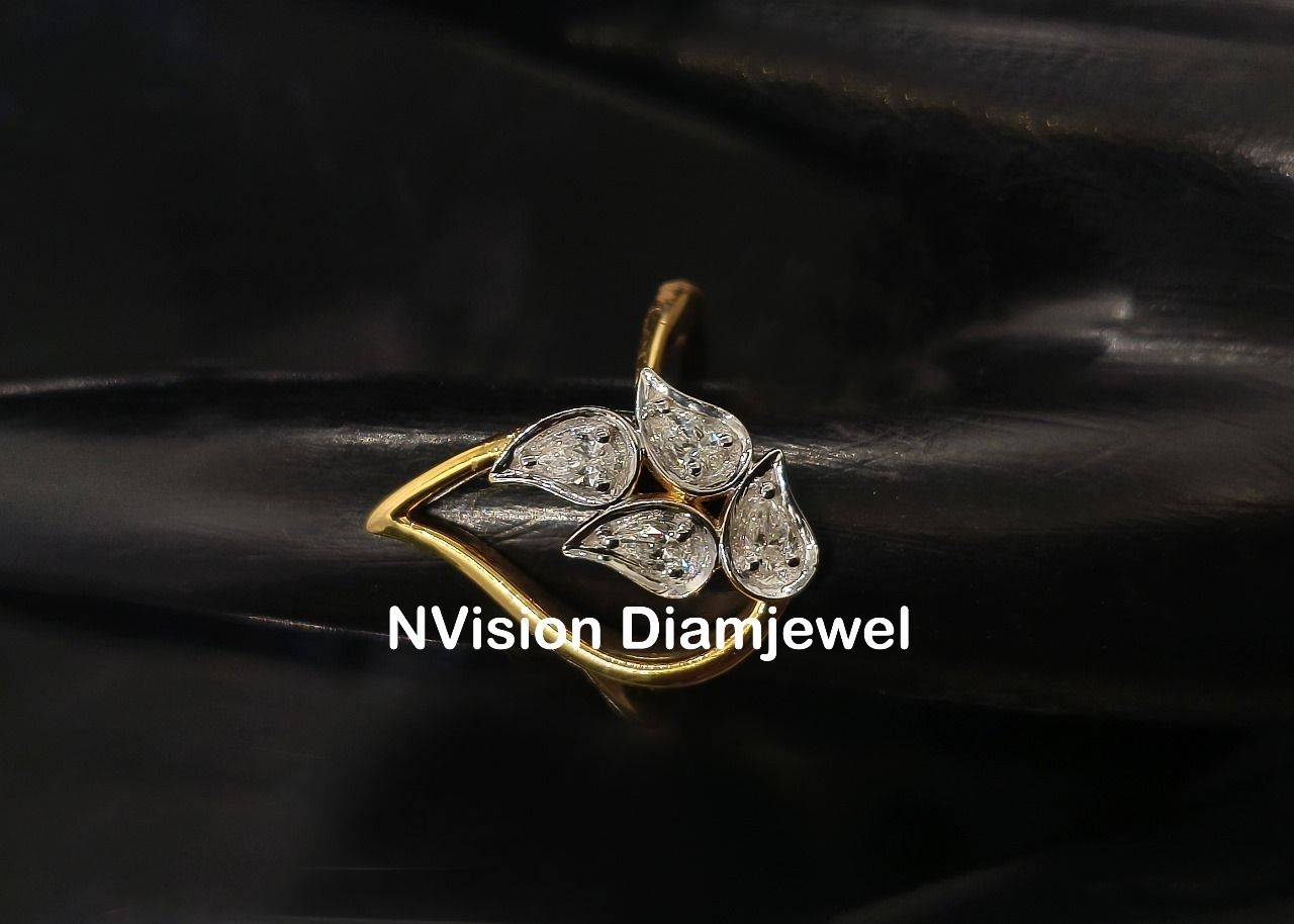 Four Pear Clover Natural Diamond Ring