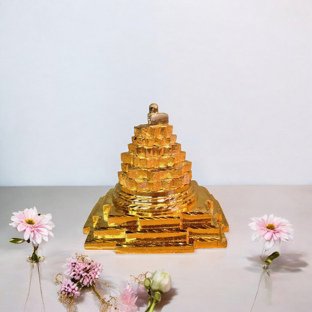 aakrati Brass Pyramid Religious Statue Decorative Showpiece - 7 cm  (Brass, Yellow)