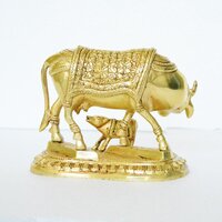 aakrati Brass Cow and Calf Oval Base Statue Decorative Showpiece - 13 cm  (Brass, Yellow)