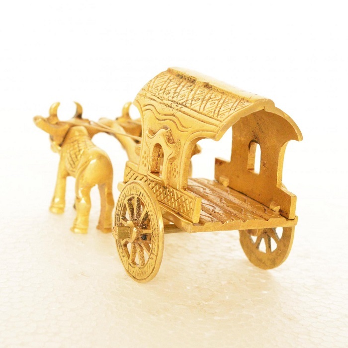 aakrati Brass made Bullock Cart Decorative Showpiece -  (Brass, Gold)