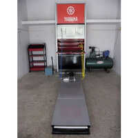 Automatic Hydraulic Ramp Lifting Capacity: 200  Kilograms (kg)