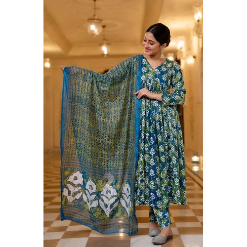 Women Dark Green Printed Viscose Rayon Kurta, Pant And Dupatta Set