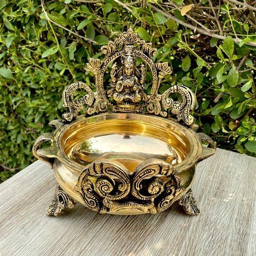 Carved Urli with Lakshmi Ji Statue, 7 Inches Brass Decor Bowl, Urli Decor, Decorative Urli for Corner Tables Ethnic dcor