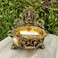Carved Urli With Lakshmi Ji Statue, 7 Inches Brass Decor Bowl, Urli Decor, Decorative Urli For Corner Tables Ethnic Da Accor