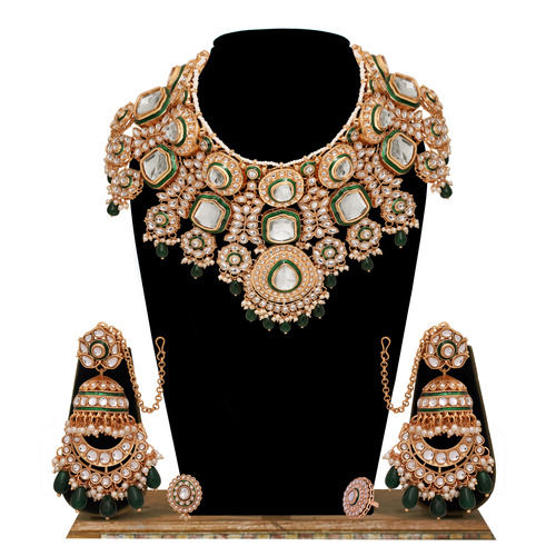 Leafy Elegance Gold plated Dulhan Semi Bridal Choker Kundan Set