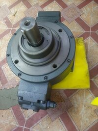 MOOG HYDRAULIC PUMP