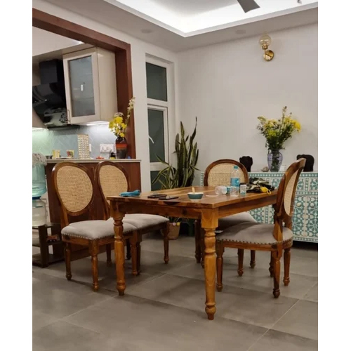 Hotel 4 Seater Wooden Dining Set - Finishing: Polished