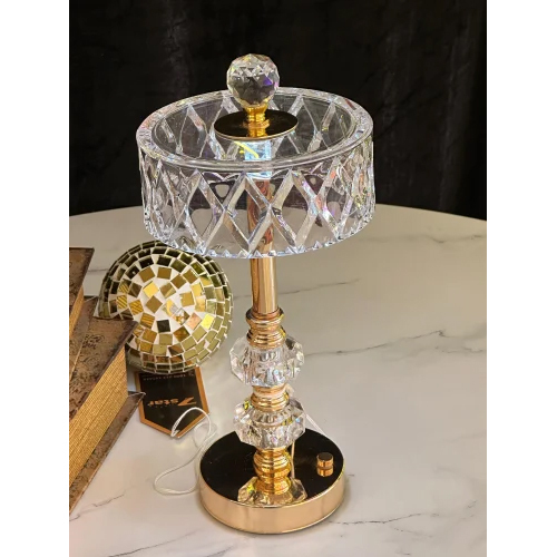 Wireless Crown Table Lamp - Color: White & Gold