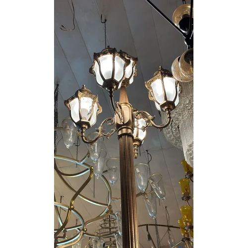 Gp-9003 13 Ft Golden Bollard Lamps With 5 Lights - Color: Black