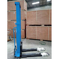 Loading Stacker - Attributes: Strong