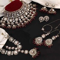 Square Splendor Bridal Choker Ensemble Dulhan Set - Color: Maroon