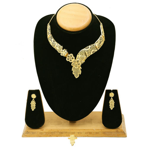 Delicate Floral Forming Choker Necklace set