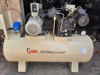 10 HP MEDIUM PRESSURE AIR COMPRESSOR H2600