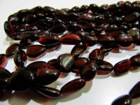 Natural Mozambique Garnet Nugget Shape Tumbled 8 to 17mm Strand 8''long