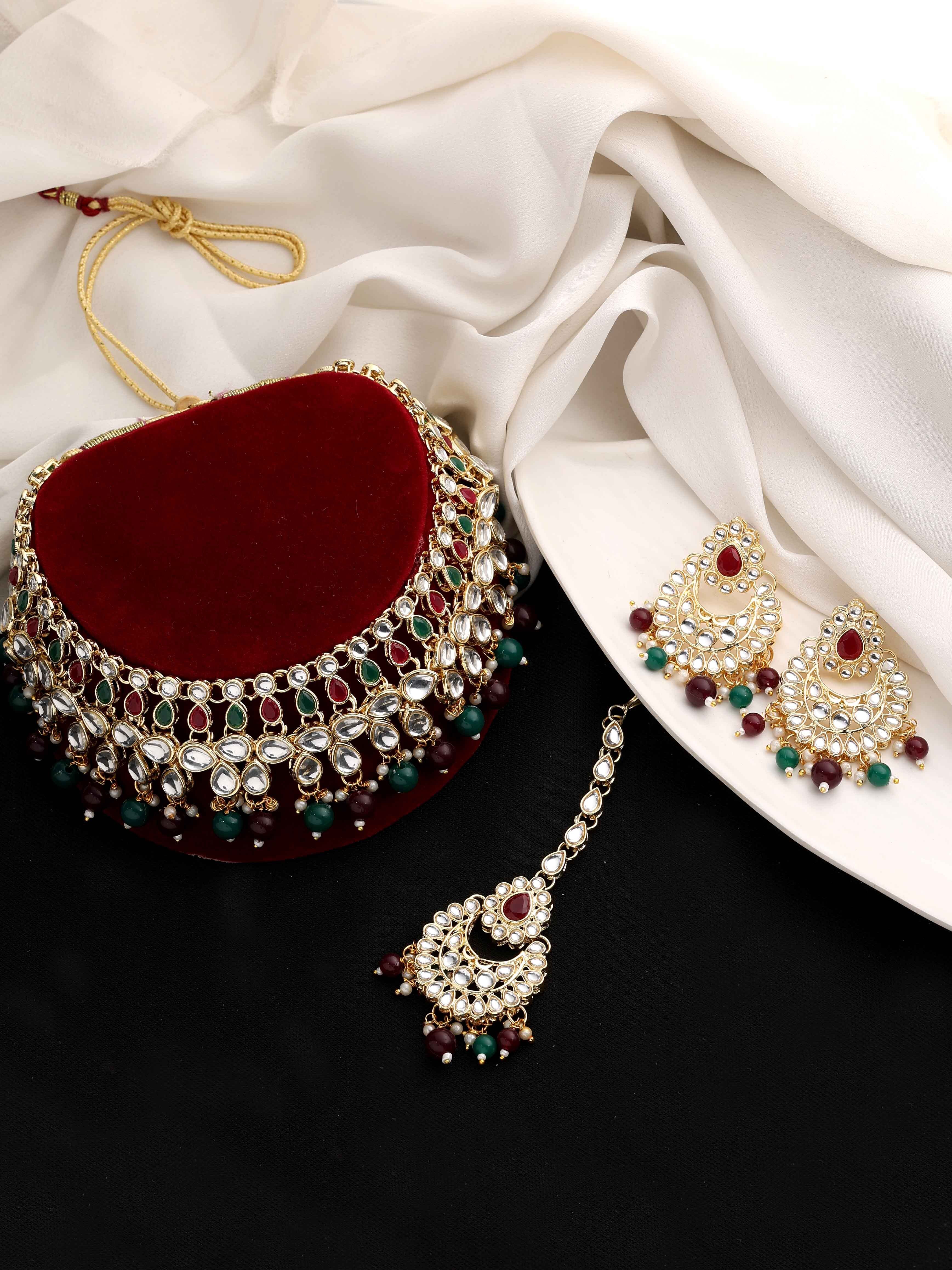 Imperial Wedding  Kundan Choker Necklaces Set.