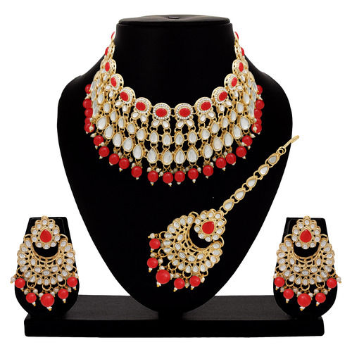 Delicate Round Kundan Choker Necklace Set..