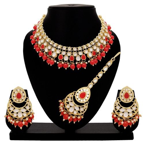 Emerald Elegance kundan Choker Necklace Set..