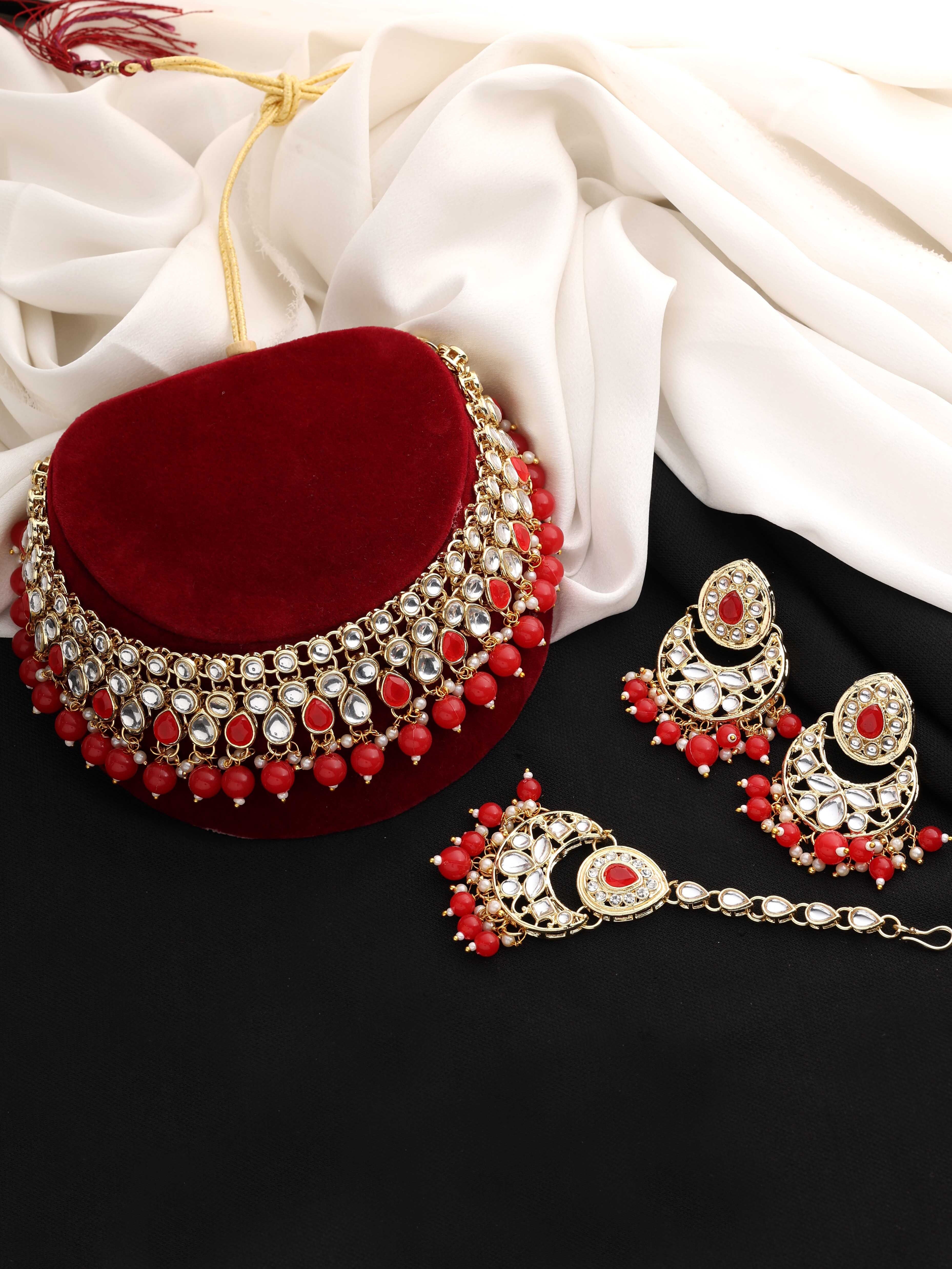 Emerald Elegance kundan Choker Necklace Set..