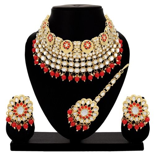 Royal Chandbali Kundan Choker Necklace Set.