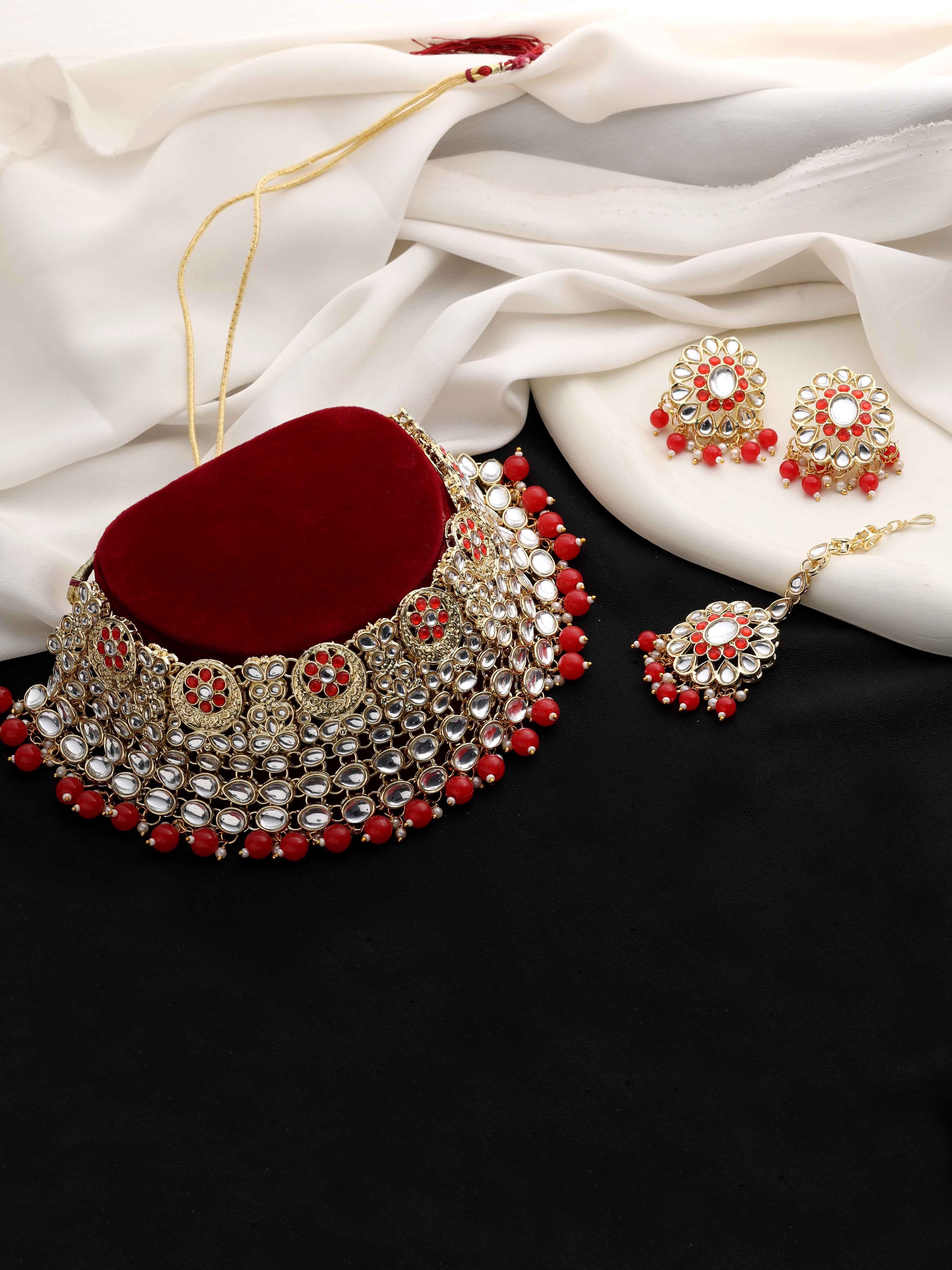 Royal Chandbali Kundan Choker Necklace Set.