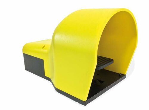 IP7009 FOOT SWITCH YELLOW WITH 1NO