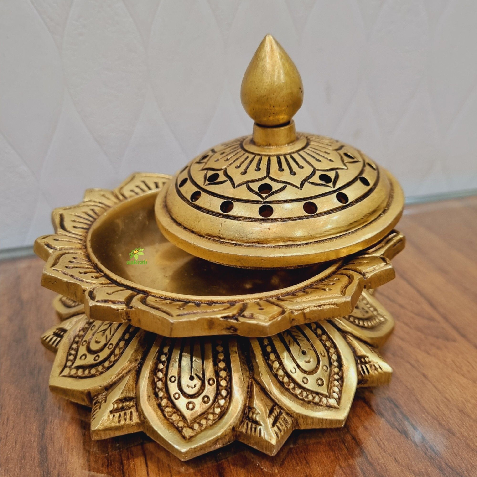 Handcrafted Brass Dhoop Burner - Sacred Elegance Made By Aakrati| Incense Holder| Loban Holder| Pooja Essentials (Yellow,4)