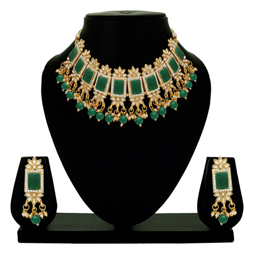 Divine Square Kundan Choker Necklace Set