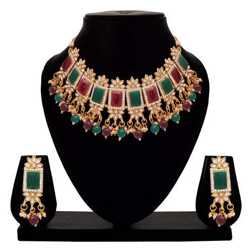 Divine Square Kundan choker necklace Set.