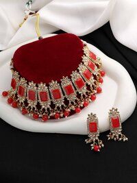 Divine Square Kundan choker necklace Set..