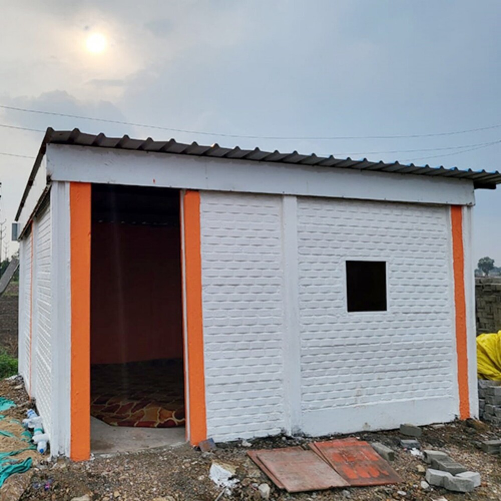 Precast RCC Room Office - Precast Reinforced Concrete Panels, Different Wall Thickness, White Panels, Durable Steel Roof, Optimal for Quick Workspace Solutions