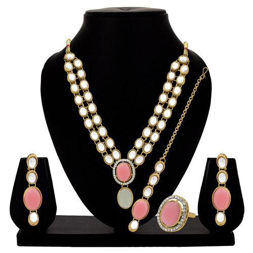 Kundan Oval Grace Choker Necklace Set..